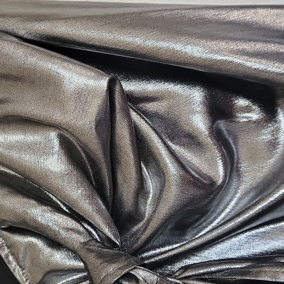 en Thread Silver Metallic Skirt - Picture 5 of 5